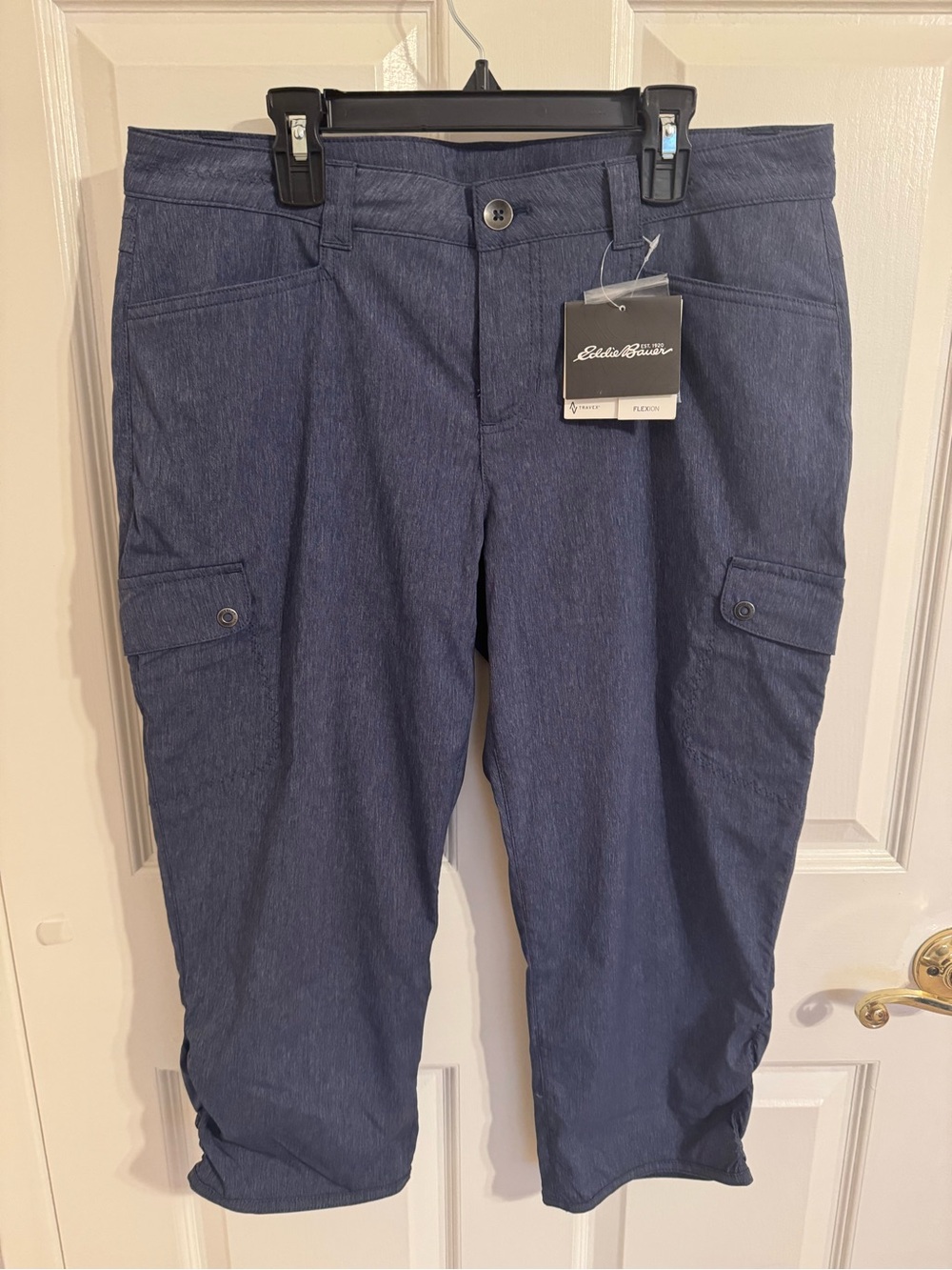 NWT Eddie Bauer travel/hiking capris size 10. Slate blue. 50 SPF fabric.